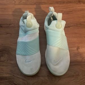 100% Authentic Nike Air Presto Sz. 6y **Velvet Material**